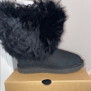 Brand New Ugg / Sheep Skin fur